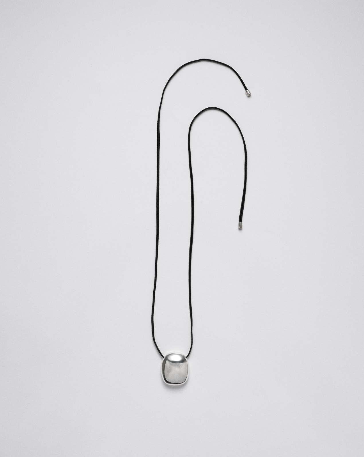 COLLIER BLOWBLOW en argent 925 & en soie noire