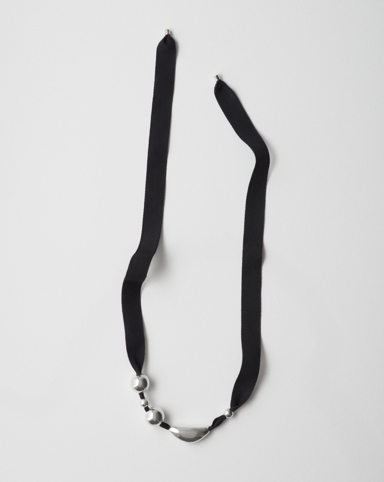 COLLIER GRIGRIS en argent 925 & en soie noire