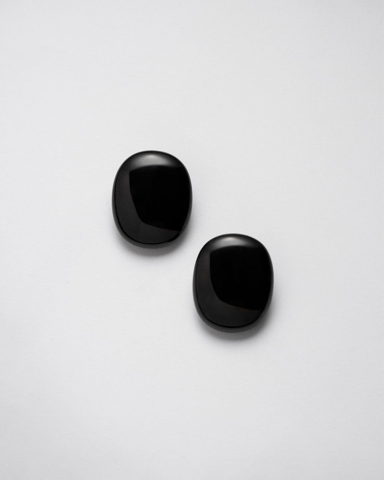 GRANDES BOUCLES D'OREILLES BLOWBLOW - RÉSINE NOIRE